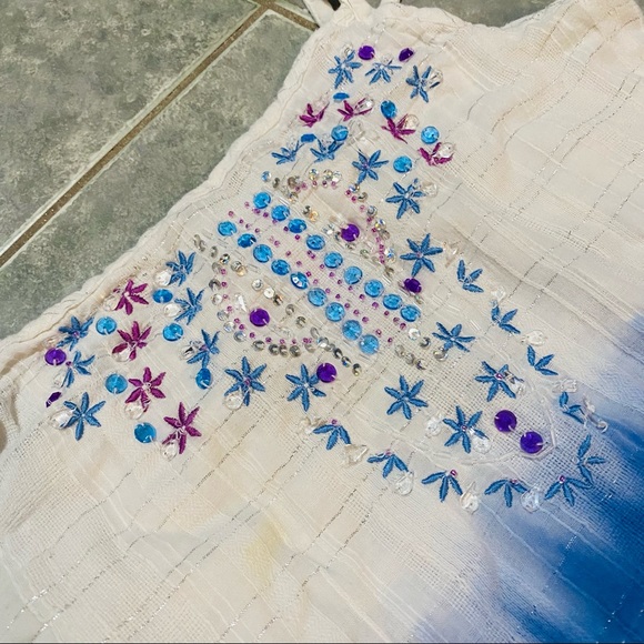 Glittery Sleeveless Top - Picture 2 of 3